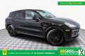 Photo Used 2021 Porsche Cayenne E-Hybrid w/ Premium Package