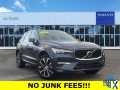 Photo Used 2022 Volvo XC60 B5 Momentum