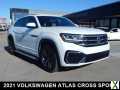 Photo Used 2021 Volkswagen Atlas Cross Sport SE w/ Panoramic Sunroof Package