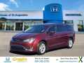 Photo Used 2017 Chrysler Pacifica Touring Plus w/ Tire \u0026 Wheel Group