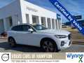Photo Certified 2022 Volvo XC60 B5 Momentum w/ Advanced Package