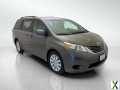 Photo Used 2017 Toyota Sienna LE