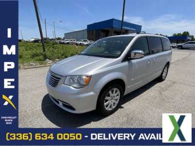 Photo Used 2012 Chrysler Town & Country Touring-L w/ Entertainment Group #2