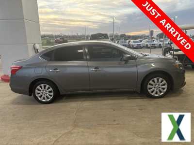 Photo Used 2016 Nissan Sentra S