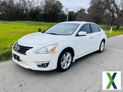 Photo Used 2013 Nissan Altima 2.5 SV w/ 2.5SV Convenience Pkg