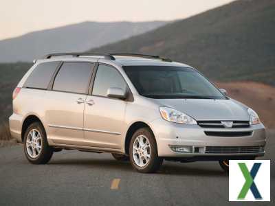 Photo Used 2005 Toyota Sienna LE