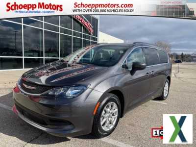 Photo Used 2021 Chrysler Voyager LXi