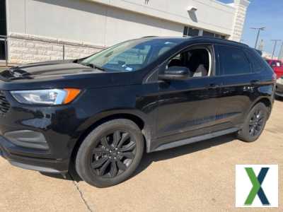 Photo Used 2022 Ford Edge SE w/ Black Appearance Package