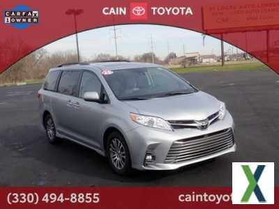 Photo Certified 2020 Toyota Sienna XLE