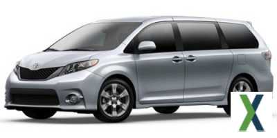 Photo Used 2011 Toyota Sienna SE