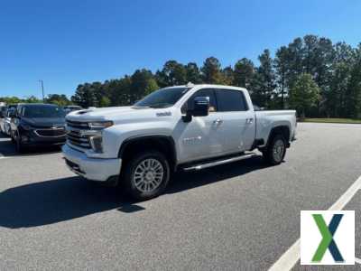 Photo Used 2019 GMC Yukon Denali w/ Denali Ultimate Package