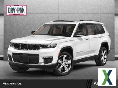 Photo Used 2023 Jeep Grand Cherokee L Summit