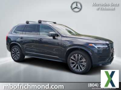 Photo Used 2022 Volvo XC90 T6 Momentum