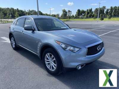 Photo Used 2017 INFINITI QX70 2WD