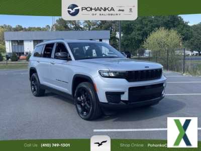 Photo Used 2021 Jeep Grand Cherokee L Laredo