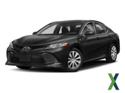Photo Used 2018 Toyota Camry SE