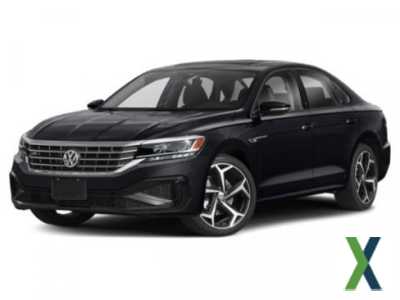 Photo Used 2020 Volkswagen Passat 2.0T R-Line