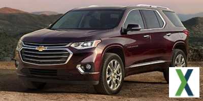 Photo Used 2021 Chevrolet Traverse LT w/ LT Premium Package