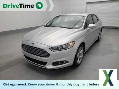 Photo Used 2015 Ford Fusion SE w/ Equipment Group 201A
