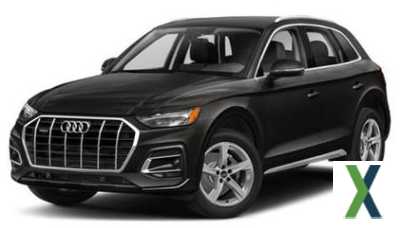 Photo Used 2021 Audi Q5 2.0T Premium w/ Convenience Package