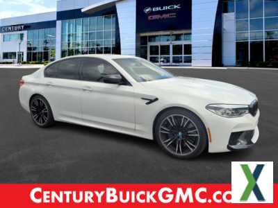 Photo Used 2018 BMW M5 w/ Executive Package