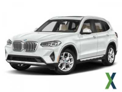 Photo Used 2022 BMW X3 M40i w/ Premium Package