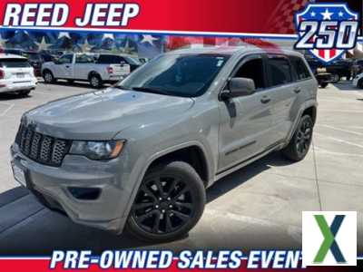 Photo Used 2021 Jeep Grand Cherokee Laredo X