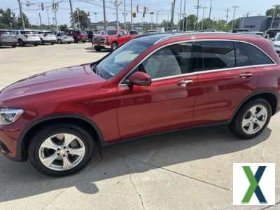 Photo Used 2016 Mercedes-Benz GLC 300 4MATIC