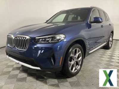 Photo Used 2022 BMW X3 xDrive30i w/ Premium Package 2