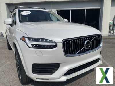 Photo Used 2021 Volvo XC90 T6 Momentum
