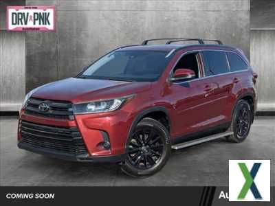 Photo Used 2019 Toyota Highlander SE