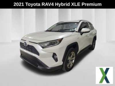 Photo Used 2021 Toyota RAV4 XLE Premium