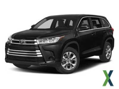 Photo Used 2018 Toyota Highlander LE