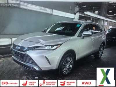 Photo Used 2022 Toyota Venza XLE