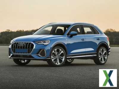 Photo Used 2021 Audi Q3 2.0T Premium w/ Convenience Package