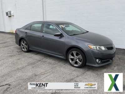 Photo Used 2014 Toyota Camry SE