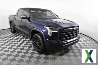 Photo Used 2022 Toyota Tundra SR5 w/ SR5 Convenience Package