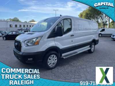 Photo Used 2021 Ford Transit 250 Low Roof