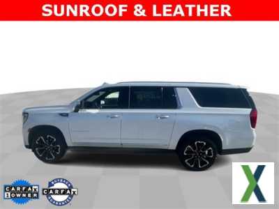 Photo Used 2022 GMC Yukon XL SLT w/ SLT Premium Package