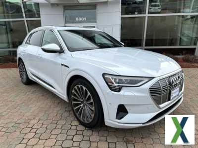 Photo Used 2019 Audi e-tron Prestige w/ Prestige Package