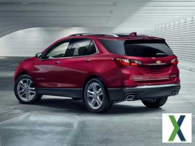 Photo Used 2021 Chevrolet Equinox LS w/ LS Convenience Package