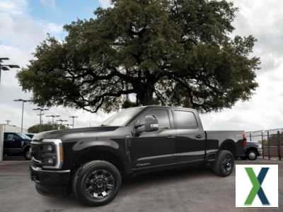 Photo Used 2023 Ford F250 Lariat w/ Lariat Ultimate Package