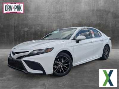 Photo Used 2024 Toyota Camry SE