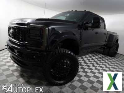 Photo Used 2024 Ford F450 Platinum