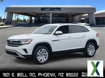 Photo Used 2022 Volkswagen Atlas Cross Sport SE