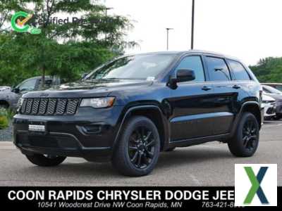 Photo Used 2018 Jeep Grand Cherokee Altitude