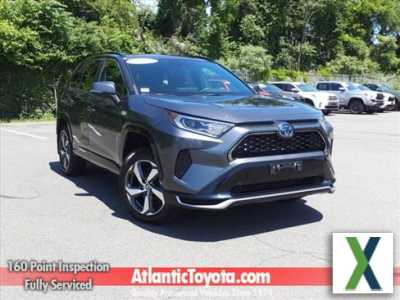 Photo Used 2021 Toyota RAV4 SE w/ Weather \u0026 Moonroof Package