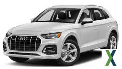 Photo Used 2024 Audi Q5 2.0T Premium Plus w/ Premium Plus Package