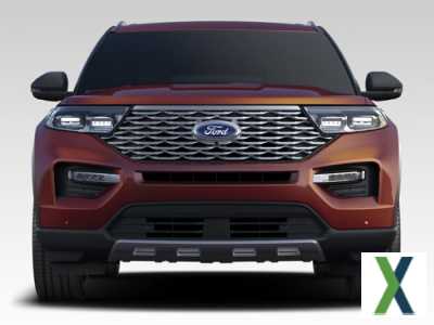 Photo Used 2022 Ford Explorer XLT w/ Equipment Group 202A