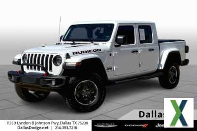 Photo Used 2022 Jeep Gladiator Rubicon w/ LED Lighting Group